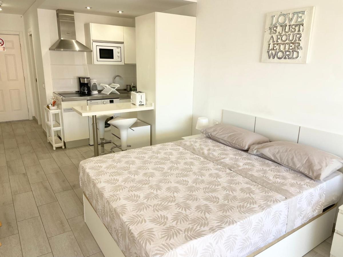 Top Floor, Panoramic Studio, Heated Pool Los Cristianos  Bagian luar foto