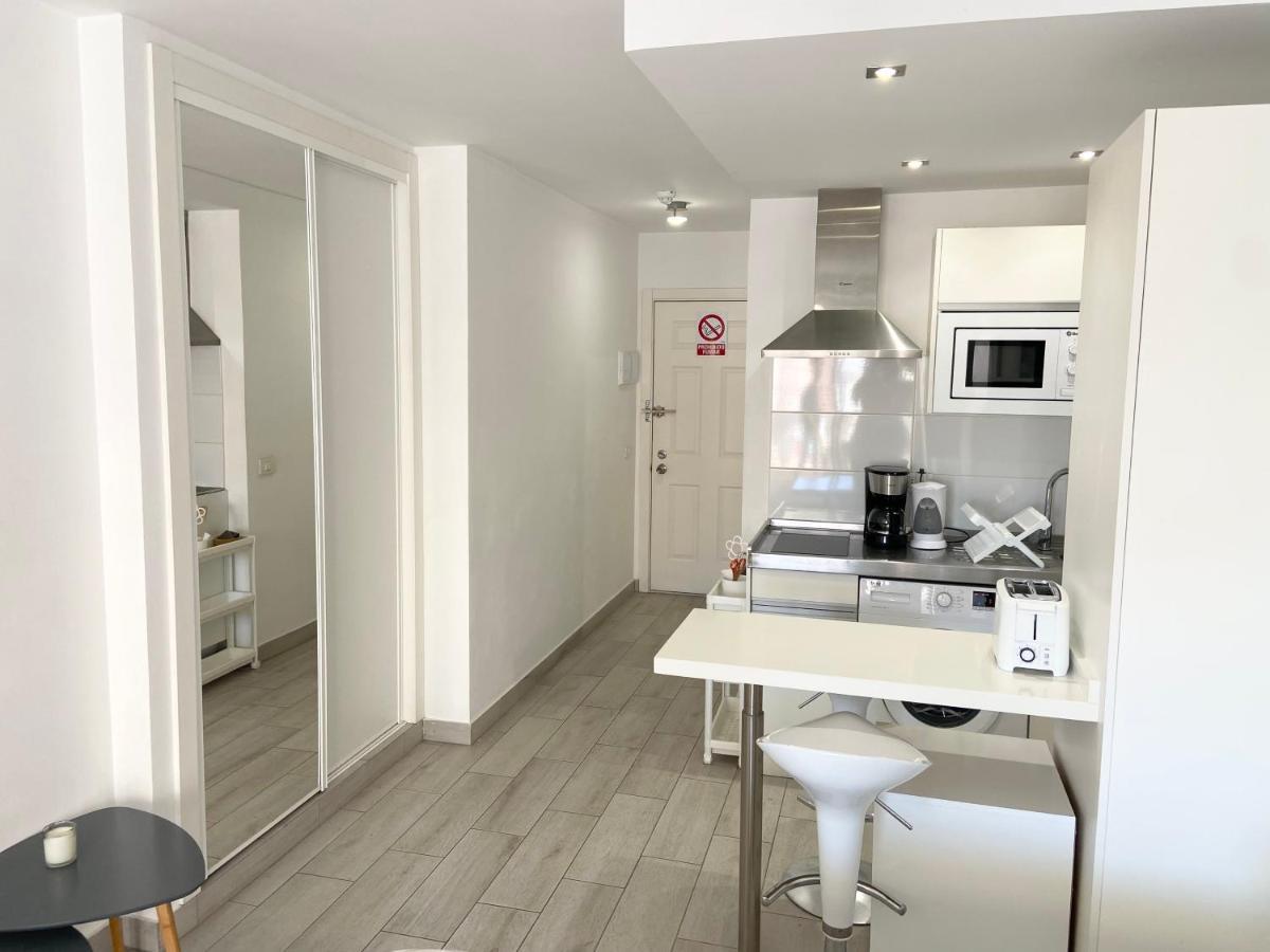 Top Floor, Panoramic Studio, Heated Pool Los Cristianos  Bagian luar foto
