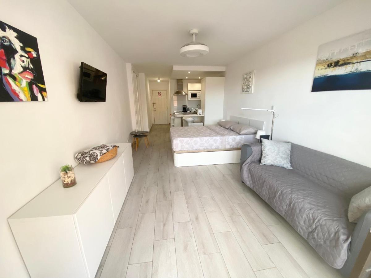 Top Floor, Panoramic Studio, Heated Pool Los Cristianos  Bagian luar foto